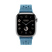 Bleu Jean 牛仔藍色 (藍色) Tricot Single Tour 錶帶，展示 Apple Watch 錶面。