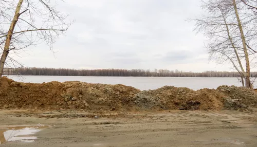 В Барнауле требуют привести защитную насыпь в поселке Ильича в божеский вид