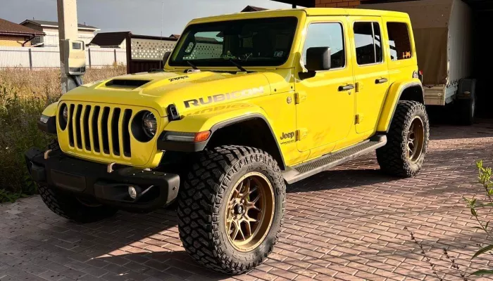 В Барнауле продают резвый Jeep Wrangler для приключений