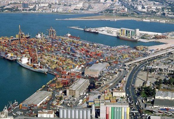 Yanvar-mart aylarında Türkiyənin İzmir limanı 400-ə yaxın gəmi qəbul edib