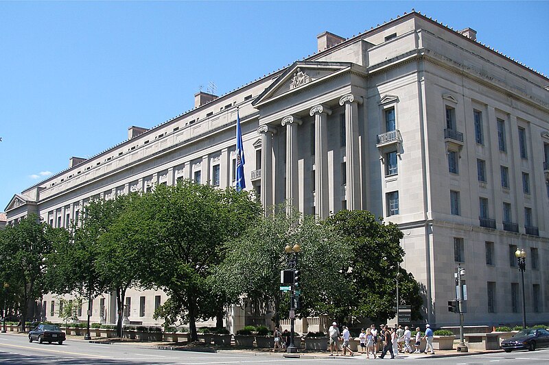 File:U.S. Department of Justice headquarters, August 12, 2006.jpg