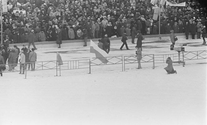 19 лютага 1989 года, Мінск, мітынг на Дынама, аўтар  Уладзімір Сапагоў