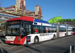 Автобус с 2-мя сочленениями, на конечной возле ахенской университетской клиники