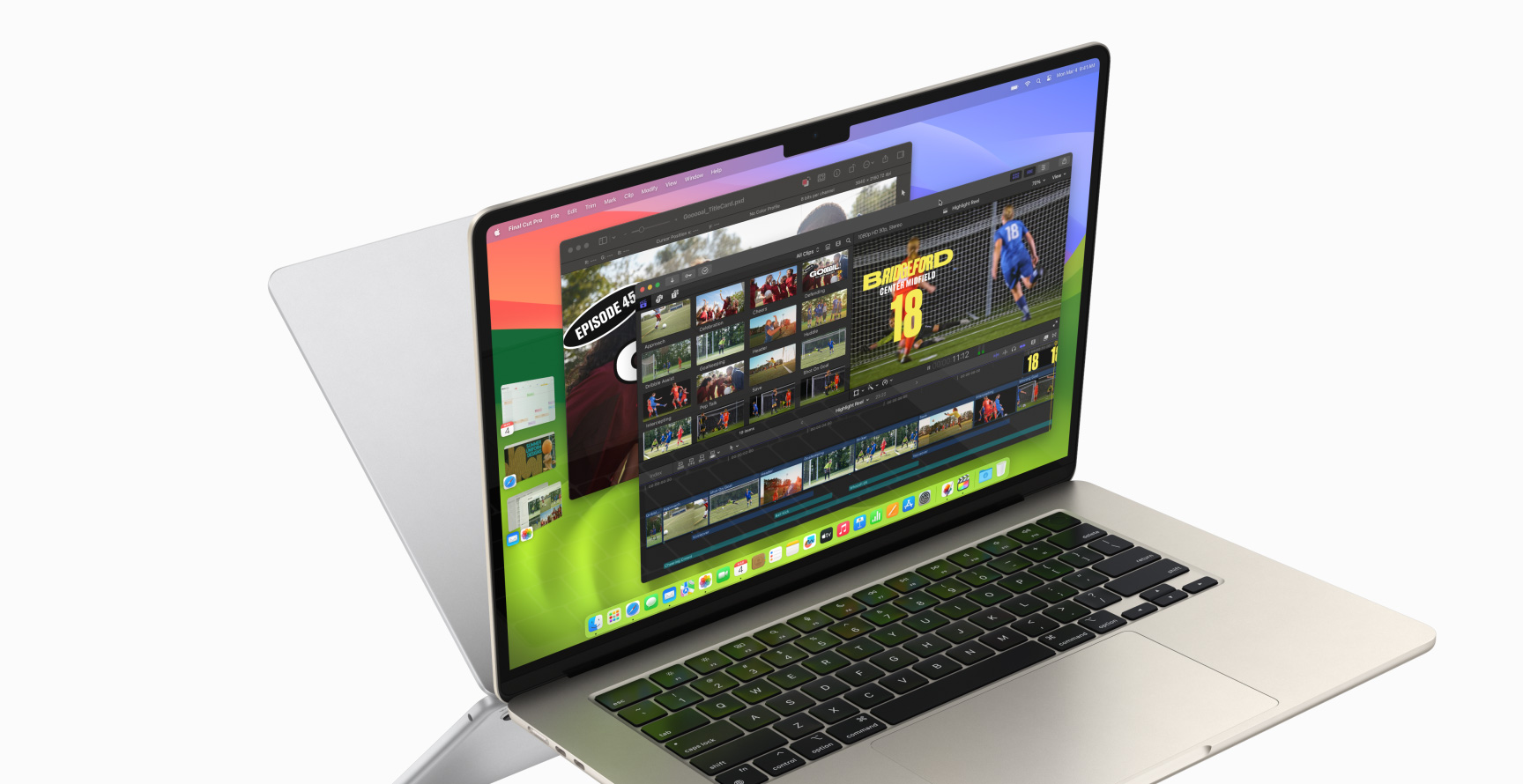 MacBook Air 呈打開狀態，螢幕上顯示 Final Cut Pro 與 Pixelmator Pro，畫面左側有打開的行事曆、Safari、郵件與照片。第二部 MacBook Air 背對鏡頭，出現在第一部的後面，呈現出鏡像效果。