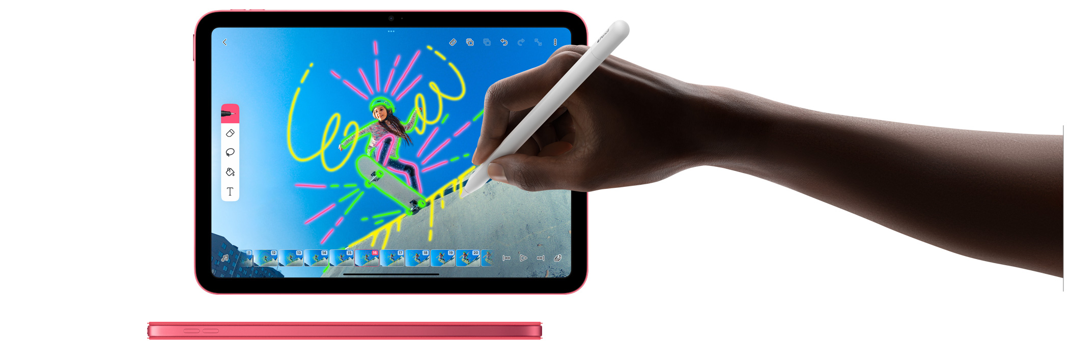 Apple Pencil som används i FlipaClip och en rosa iPad sedd från sidan med matchande Smart Folio-fodral