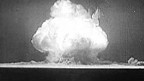 Взрыв первой американской атомной бомбы