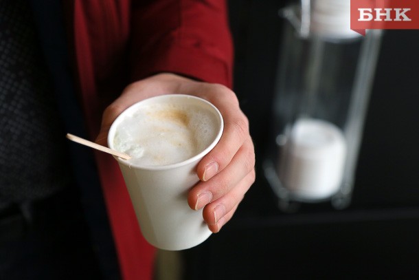 Нарколог предупредил об опасном сочетании кофе и алкоголя