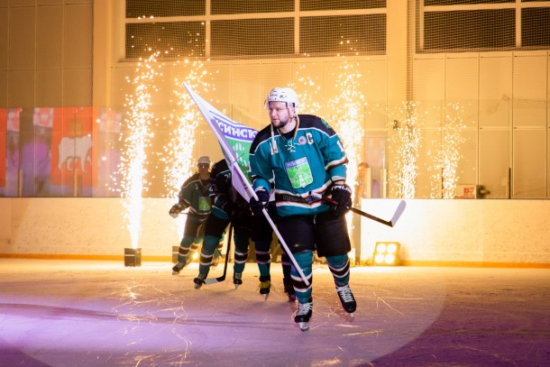 В Усинске стартовал хоккейный турнир на призы ЛУКОЙЛ-Коми