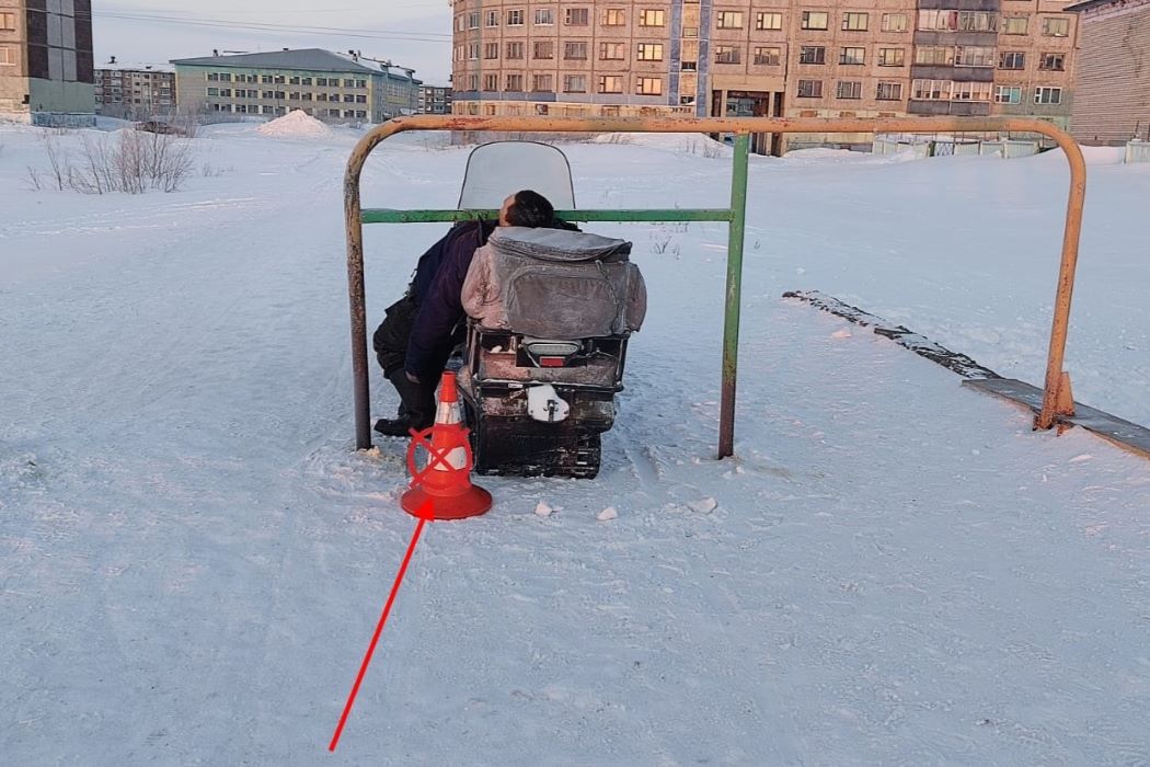 Автоинспекторы установили личность погибшего в Воркуте водителя снегохода