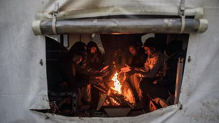 Босния и Герцеговина должна безотлагательно закрыть лагерь беженцев в Вучьяке и принять конкретные меры по улучшению обращения с мигрантами в стране