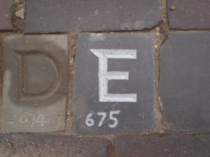 Letter 675 in de straat