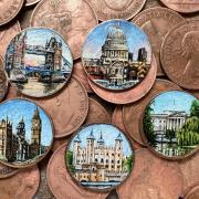 Meet the talented south Essex artist who paints famous landmarks...on coins