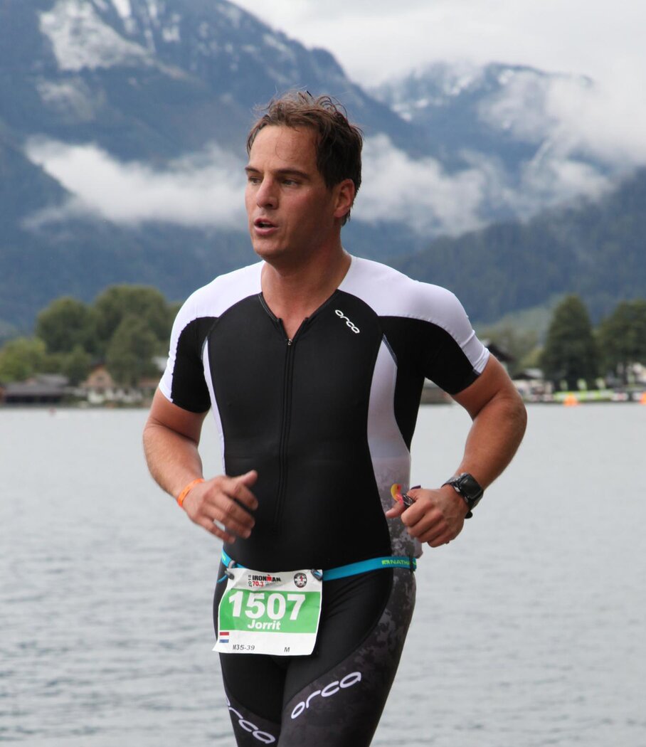 Jorrit Faassen during an Ironman triatlon, 2018