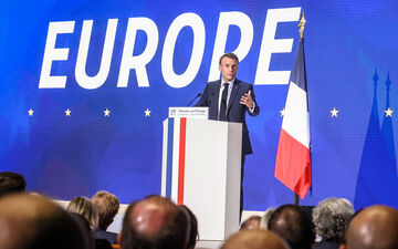 Paris, le 25 avril 2024. Sept ans après le discours de la Sorbonne, le Président de la République Emmanuel Macron s’exprime à nouveau dans l’amphithéâtre de l’université à l’occasion d’un discours sur l’Europe. LP/Fred Dugit