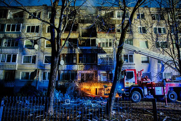 Пожар в многоквартирном доме на улице Виршулишкю