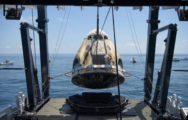 
			SpaceX Crew Dragon Endeavour Lifted Aboard Recovery Ship - NASA			