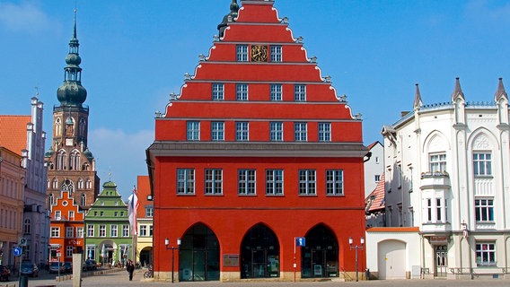 Vorschaubild für den Podcast des Vorpommernstudio Greifswald auf NDR 1 Radio MV © iStock Foto: golero