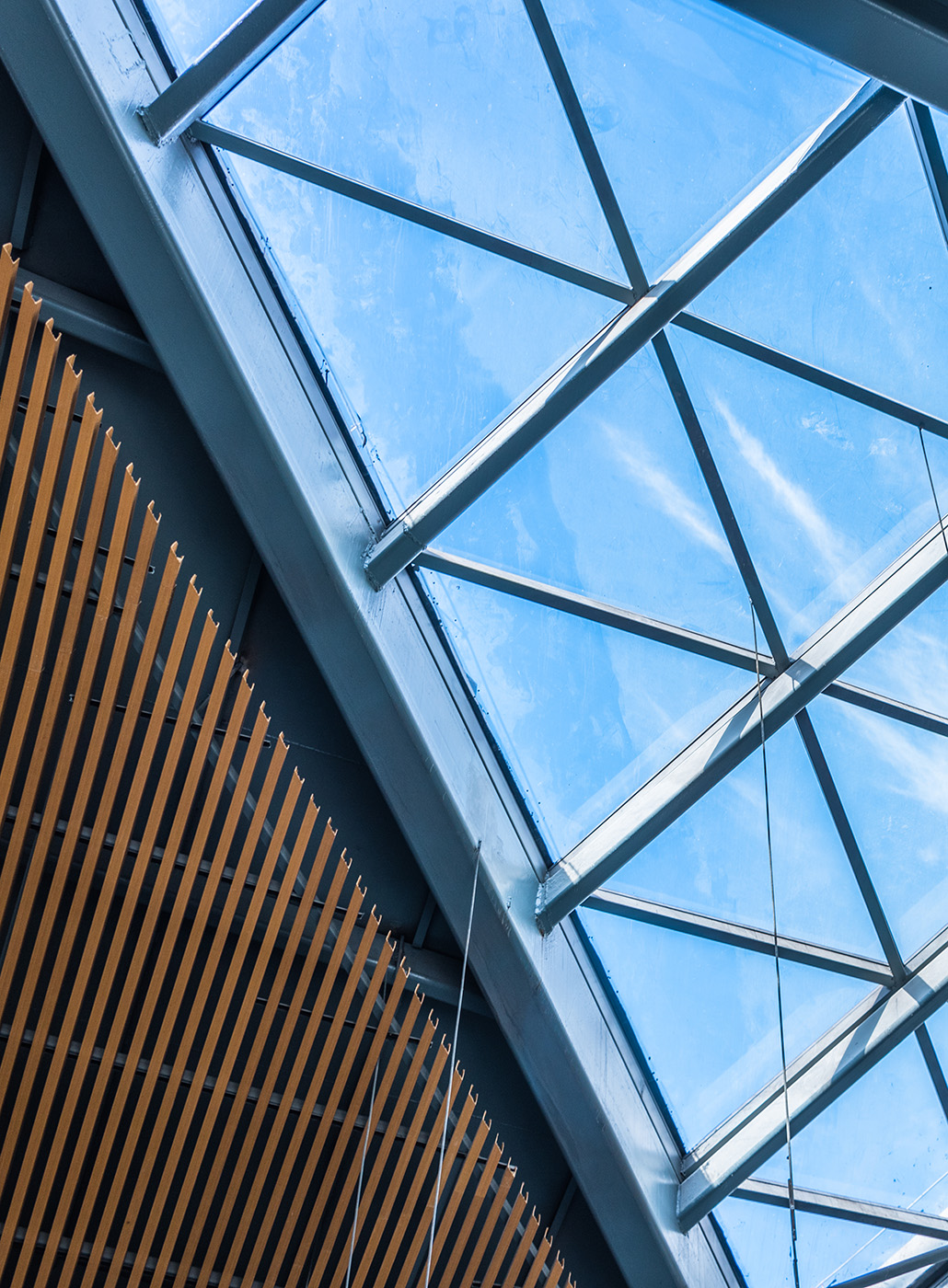 A close up structure of windows in a building.