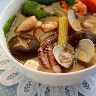 Сырный суп Са Ча с морепродуктами и грибами - рецепт с фото