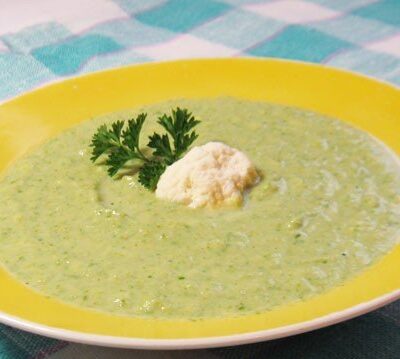 Суп-пюре с брокколи, цветной капустой и шпинатом - рецепт с фото