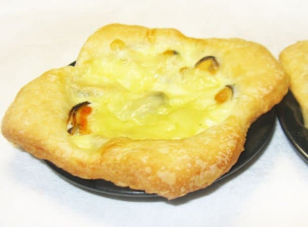 Тарталетки с мидиями под сыром - рецепт с фото
