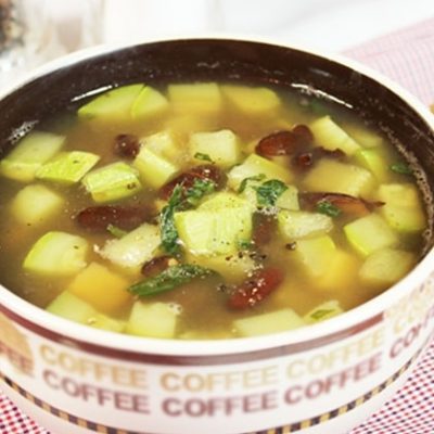 Овощной суп из кабачков и фасоли - рецепт с фото
