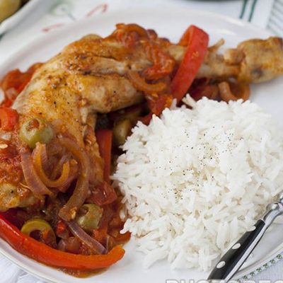 Курица с перцем и оливками по-испански - рецепт с фото