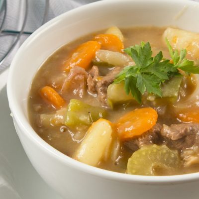 Суп по-австралийски из говядины с сельдереем и картофелем - рецепт с фото