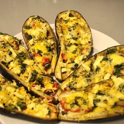 Запечёные баклажаны с овощами и сыром - рецепт с фото