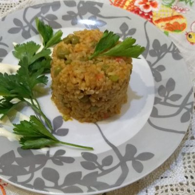 Булгур с зеленым горошком и овощами - рецепт с фото