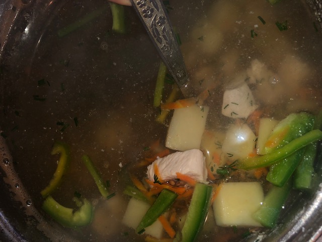 Фото рецепта - Овощной гречневый суп с куриным филе - шаг 5