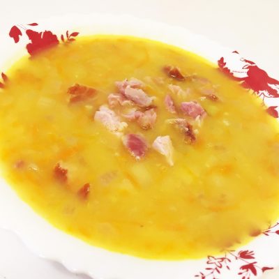 Суп гороховый с копченостями - рецепт с фото