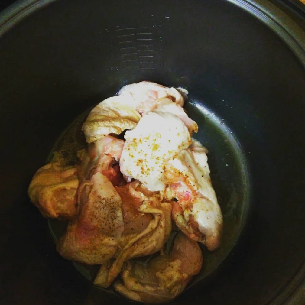 Фото рецепта - Спагетти с курицей и брокколи в сливочном соусе - шаг 1
