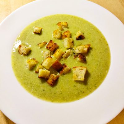 Крем-суп «Здоровый малыш» из брокколи, горошка, сельдерея - рецепт с фото