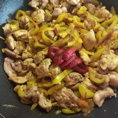 Фото рецепта - Карри с курицей и болгарским перцем - шаг 7