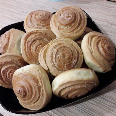 Французские булочки из дрожжевого теста с сахаром - рецепт с фото