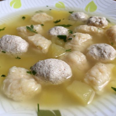 Куриный суп с фрикадельками и сырными клецками - рецепт с фото