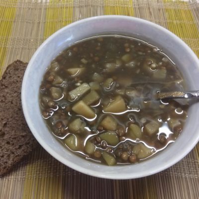 Суп из чечевицы и сельдерея на грибном бульоне - рецепт с фото