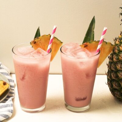 Молочный напиток из ананасов и вишни - рецепт с фото