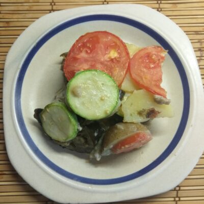 Яичная запеканка с баклажанами, кабачками, помидорами и картофелем - рецепт с фото