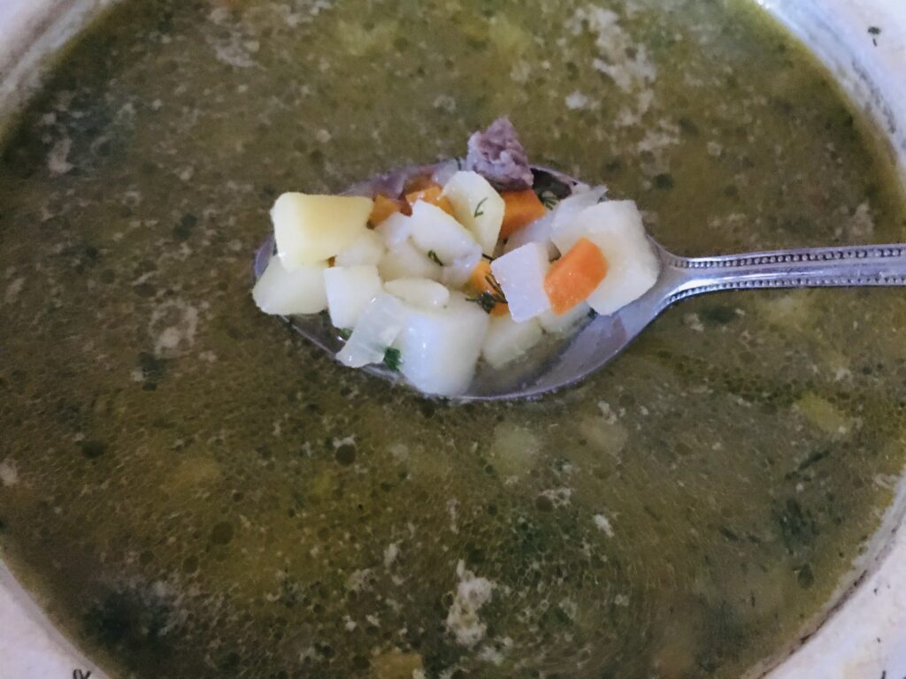 Фото рецепта - Овощной суп на свином бульоне - шаг 8