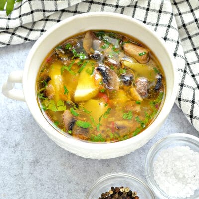 Картофельный суп с грибами - рецепт с фото