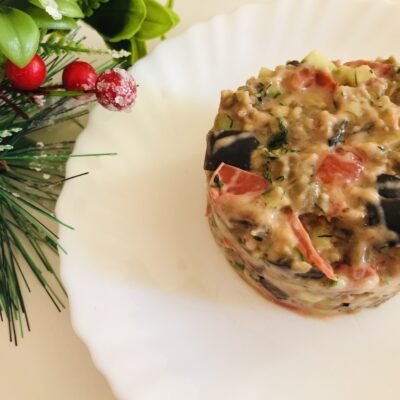Овощной салат с жареными баклажанами - рецепт с фото