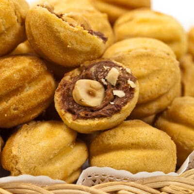 Печенье Орешки со сгущенкой и орехами