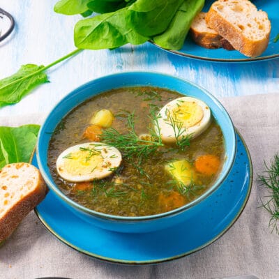 Щавелевый суп с куриным яйцом и картошкой - рецепт с фото