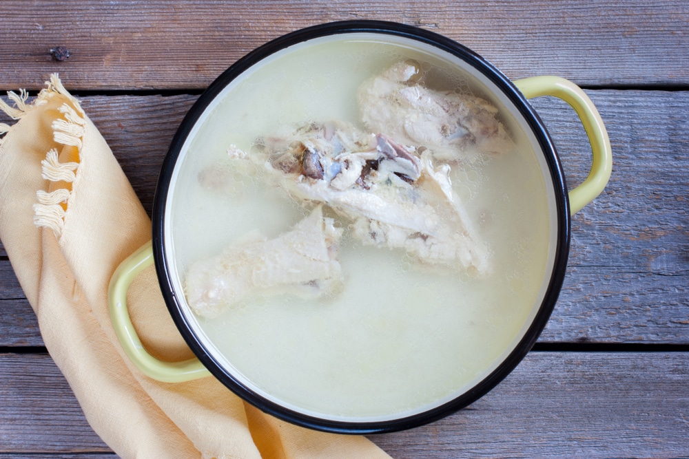 Фото рецепта - Куриный суп с вермишелью - шаг 1