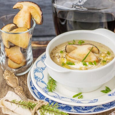 Крем-суп из белых грибов с кедровыми орешками - рецепт с фото