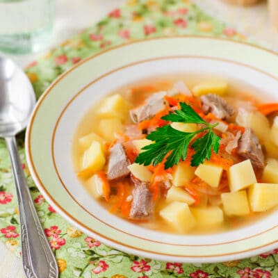 Картофельный суп с квашеной капустой и говядиной - рецепт с фото