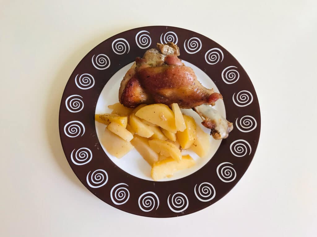 Фото рецепта - Крылья индейки и картофель, запечённые в рукаве - шаг 6
