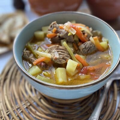 Суп с говядиной и корнишонами - рецепт с фото